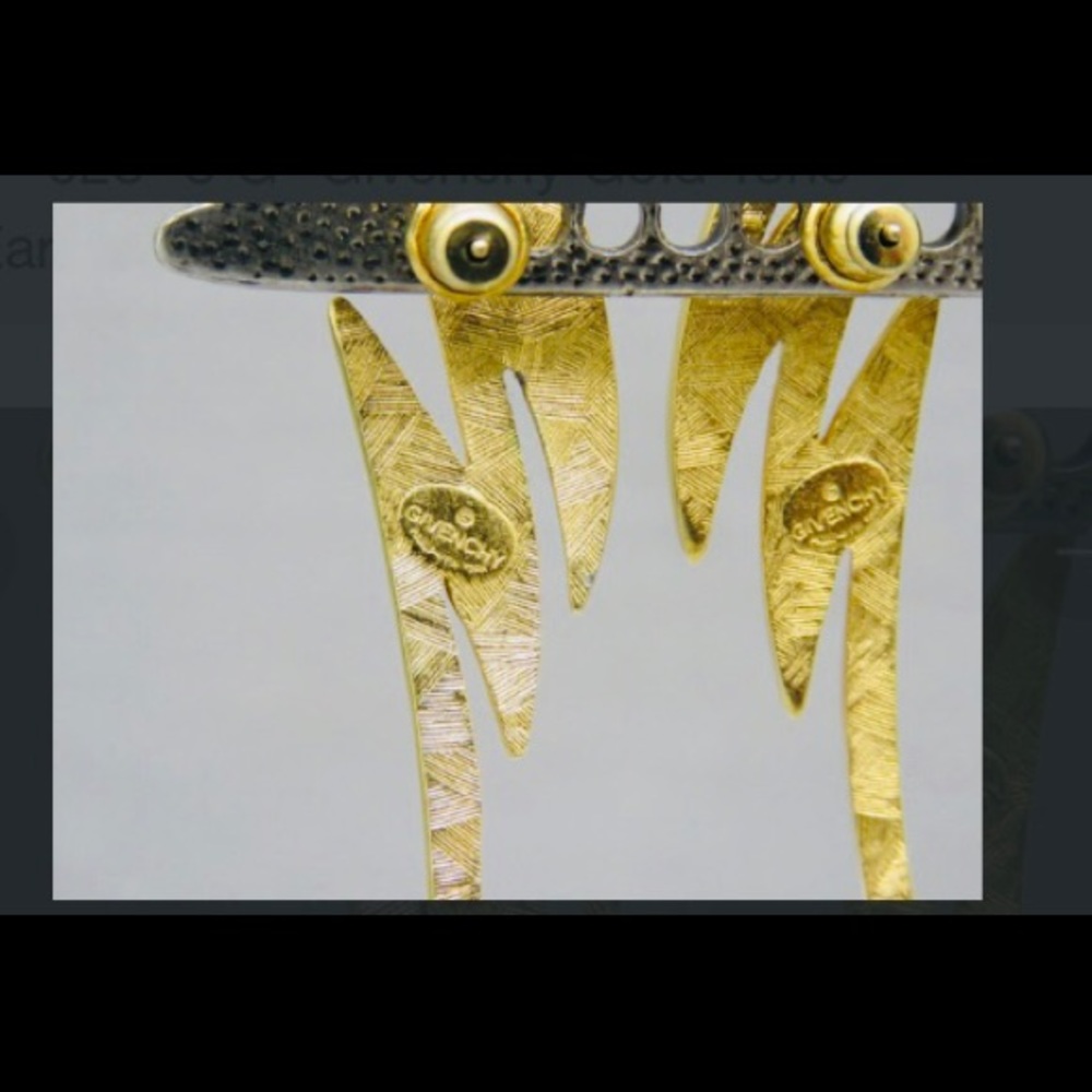 GIVENCHY Goldtone Earrings. GORGEOUS - Picture 8 of 8